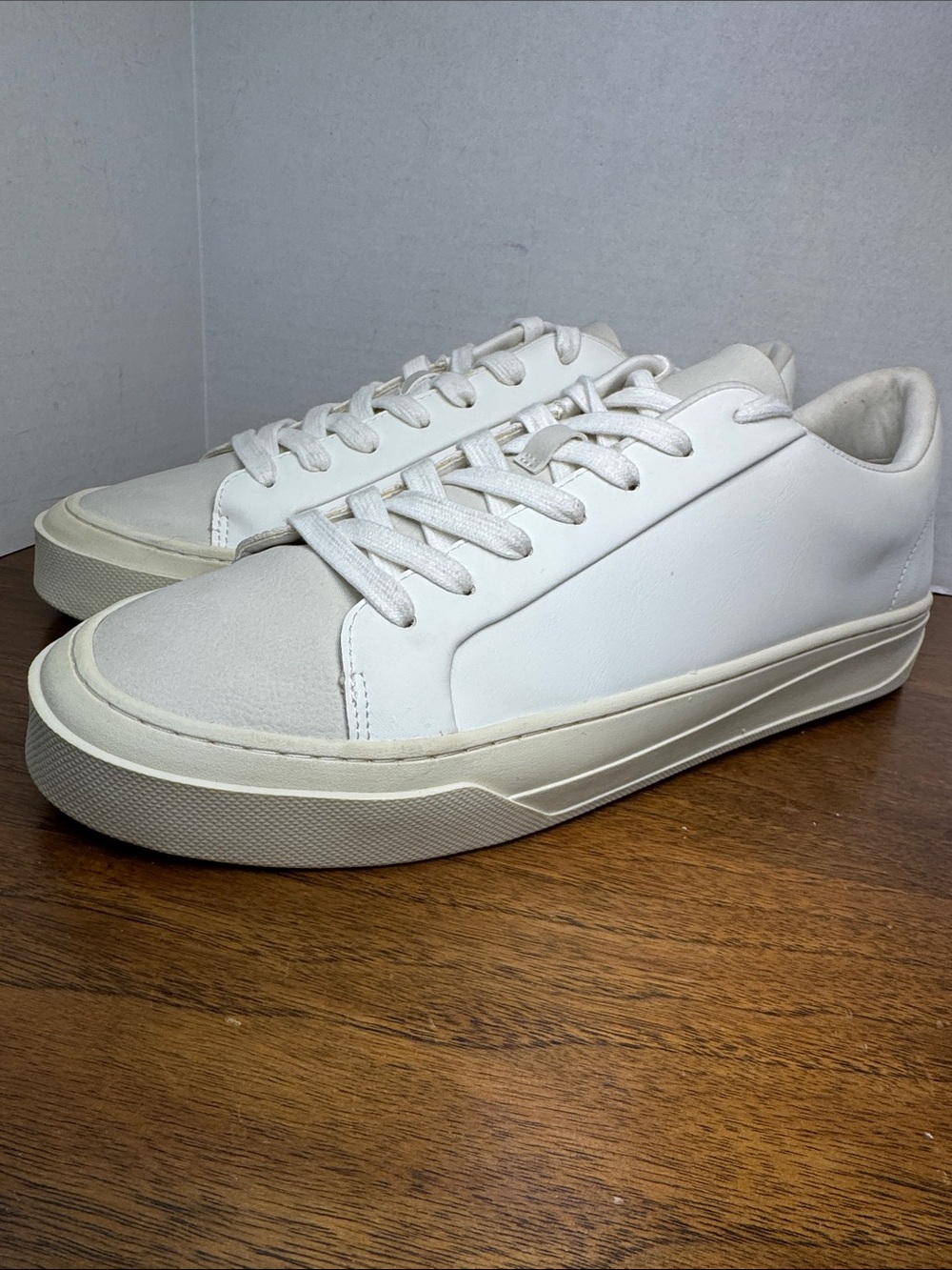 Like New ZARA Mens Leather Lace-up Classic Low-top Sneakers, Cream, sz 9